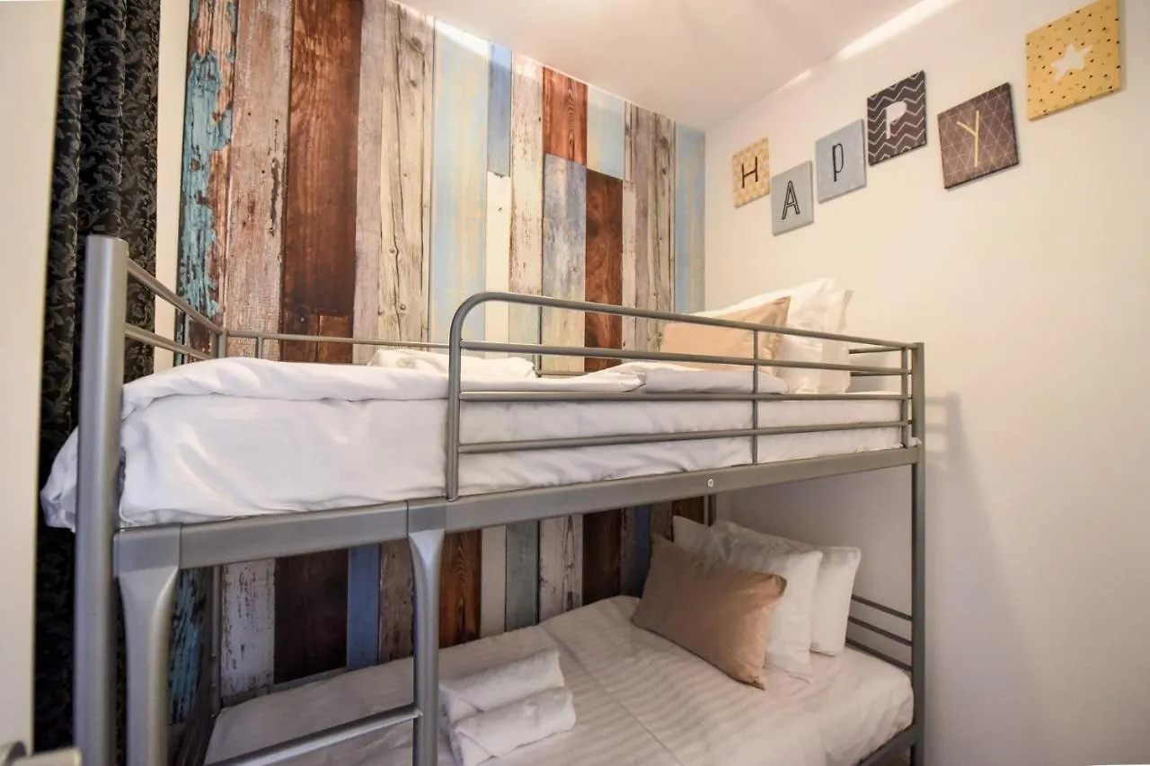 Amazing Location & Elegant Apt - Old Town Apartment Bucureşti